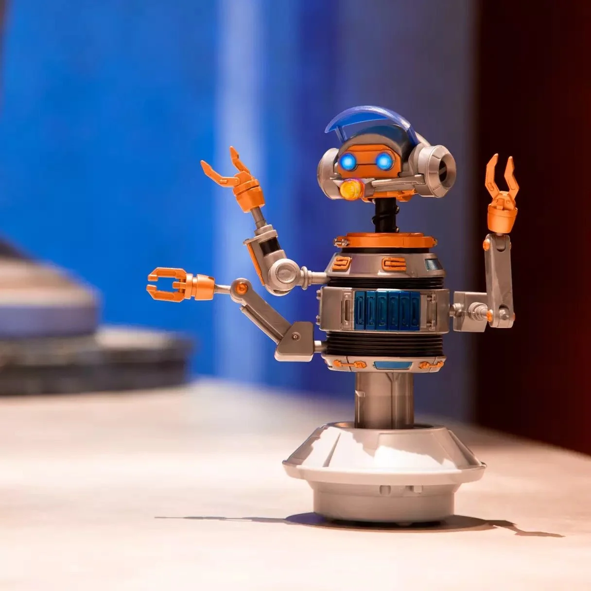 スターウォーズ ピットドロイド D23 限定 ディズニー 新品 STA fTTO スターウォーズ ピットドロイド D23 限定 ディズニー 新品 STA
